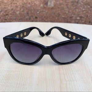 NEW! ALEXANDER MCQUEEN SUNGLASSES women’s black cateye GOLD grommets in CASE
